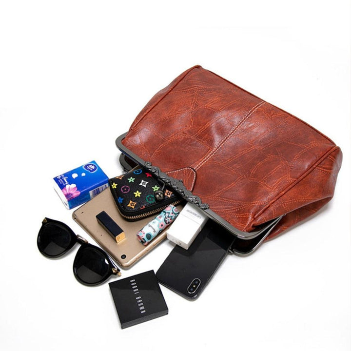 Mila | Timeless Vintage Bag with Elegant Saddle Strap Closure