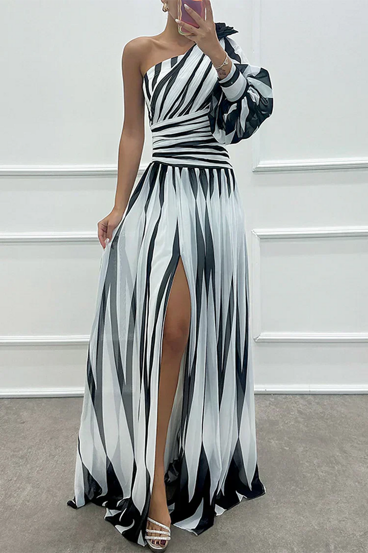Shiloh - Elegant one-shoulder striped long dress