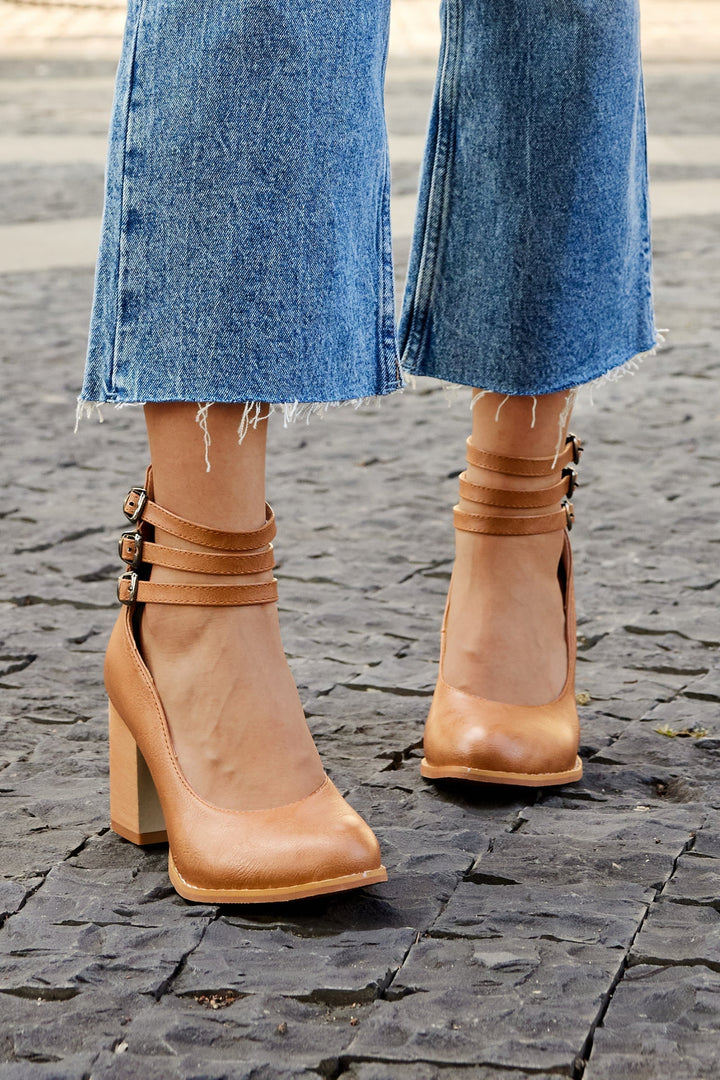 Casilda | Smooth Sandals with Ankle Straps and Chunky Heel