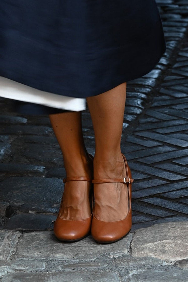 Bravina | Daily Sandals with Straps and Small Heel