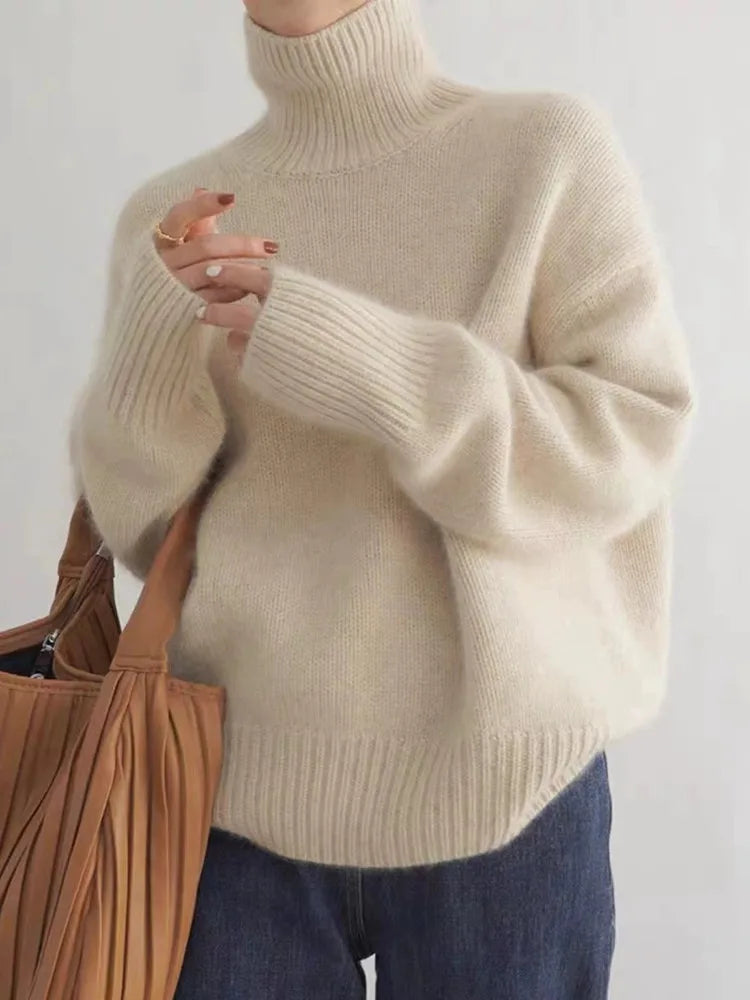 Evangelina – Cozy Roll-Neck Sweater