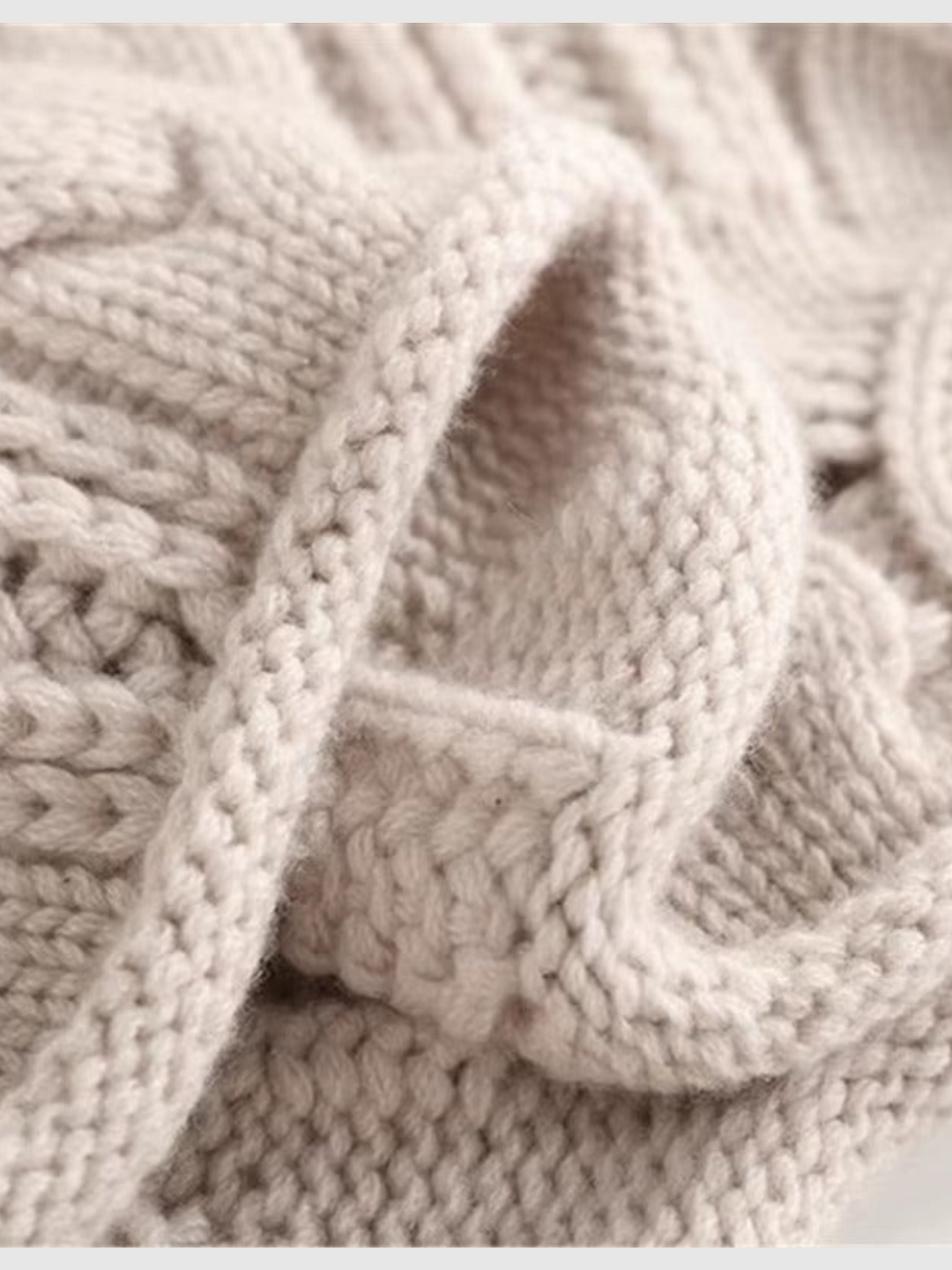 Carla - Elegant Wool Sweater