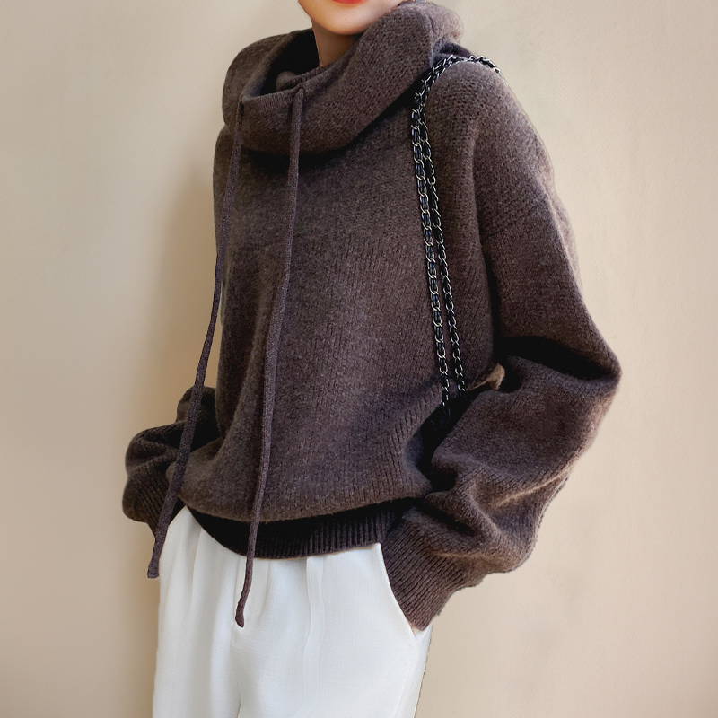 Lia - Elegant Tall Turtleneck Sweater