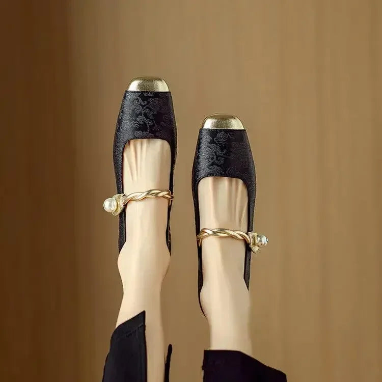 Zita - Leather Mary Janes - Comfort and Style for Every Occasion