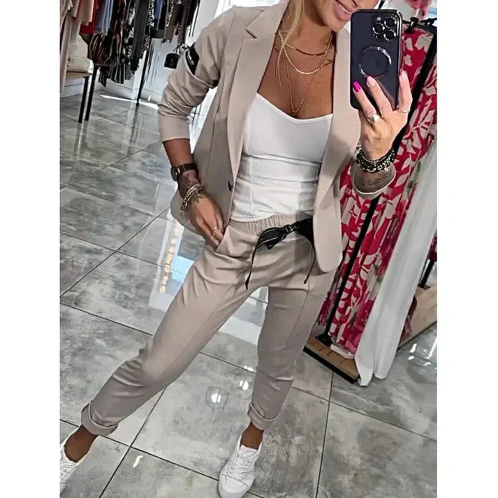 Mareile – Comfortable Stylish Set