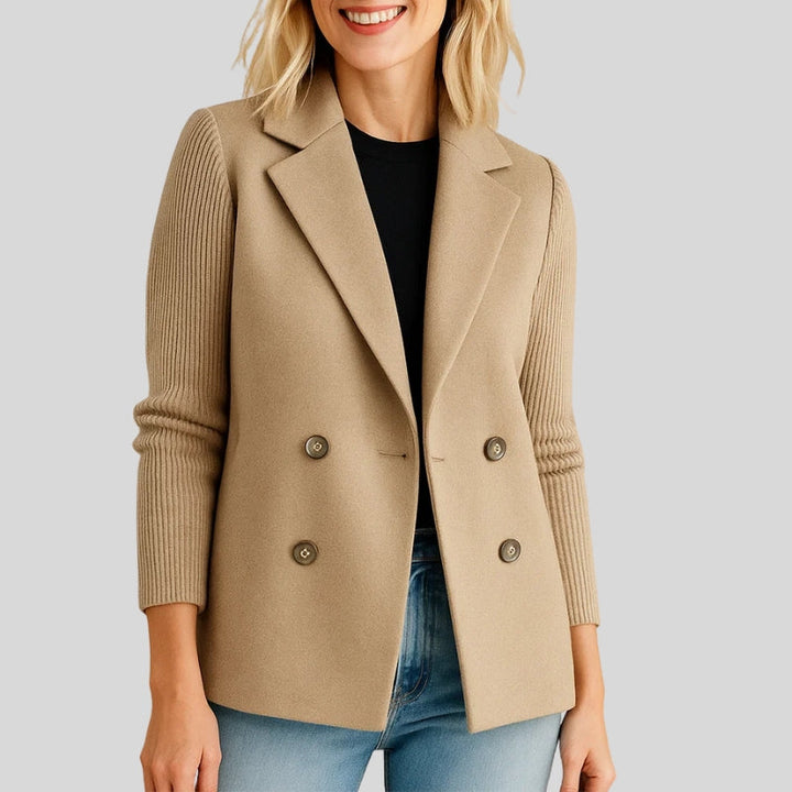 Kira – Stylish Knitted Blazer