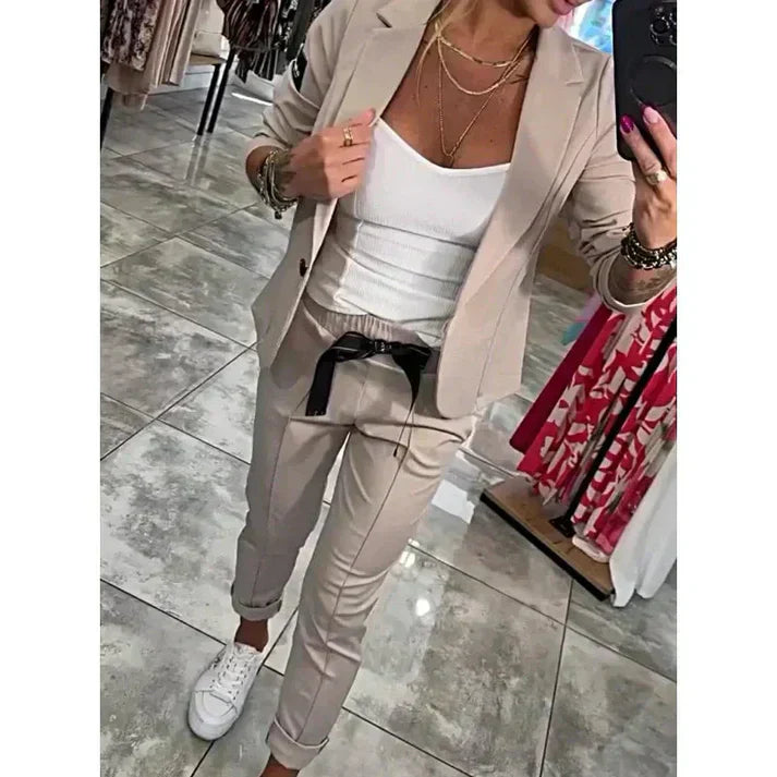Mareile – Comfortable Stylish Set