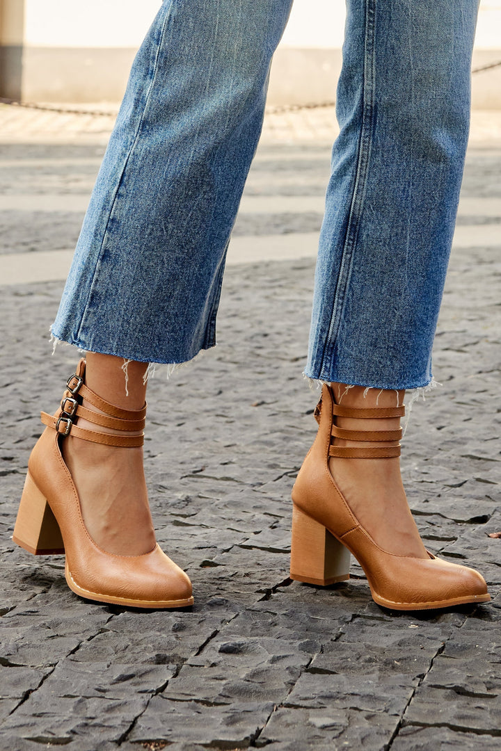 Casilda | Smooth Sandals with Ankle Straps and Chunky Heel