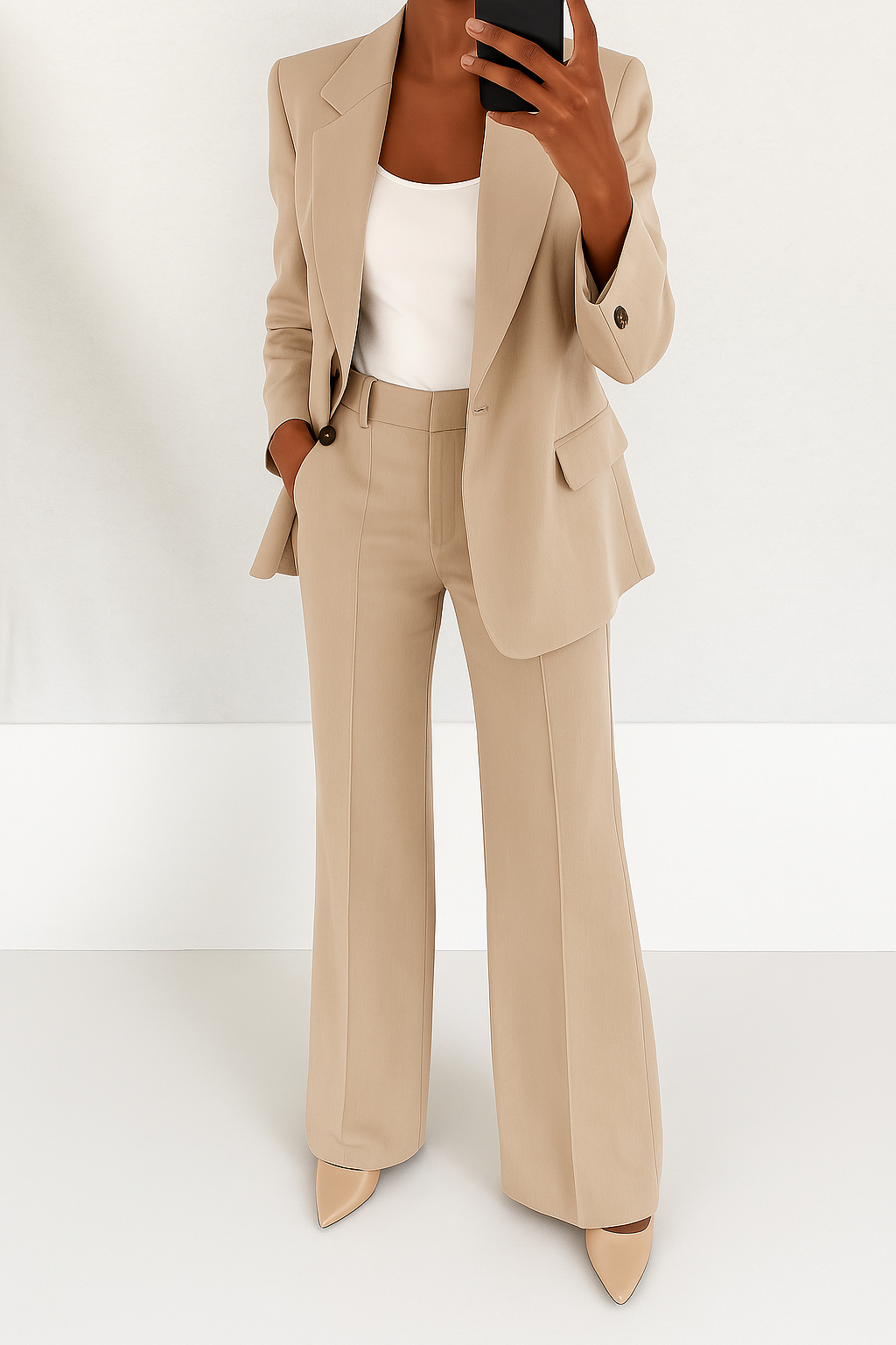 Carol – Elegant Slim-Fit Set