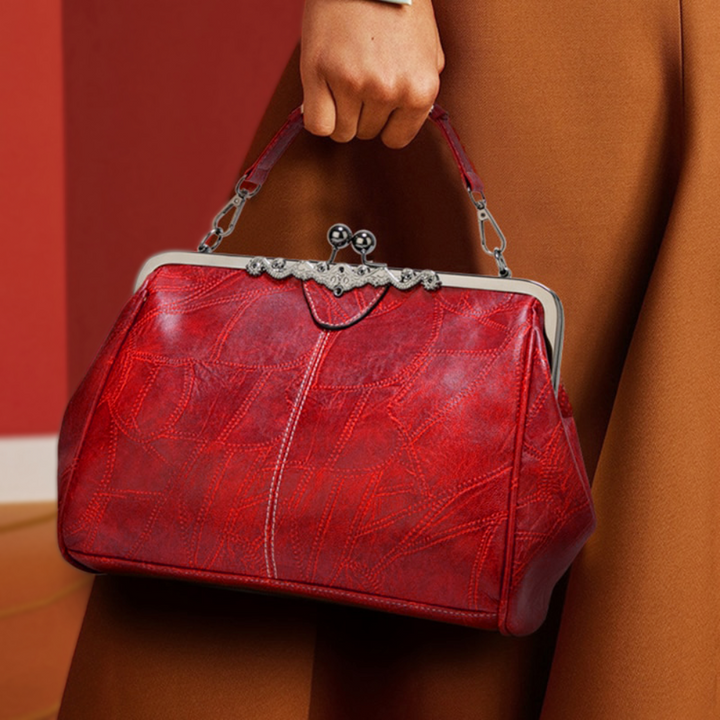 Mila | Timeless Vintage Bag with Elegant Saddle Strap Closure