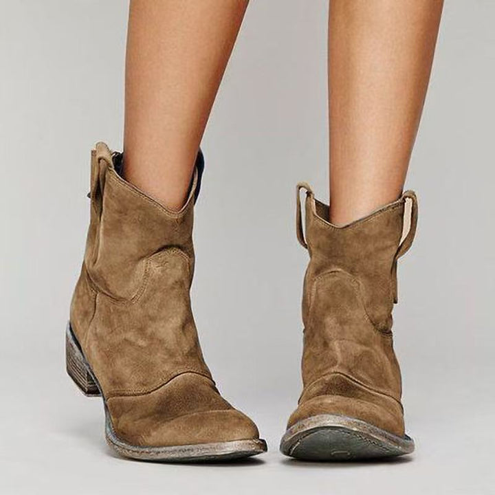 Karlina – Elegant Ankle Boots