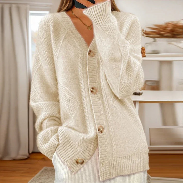 Molly – Classic Cable Cardigan