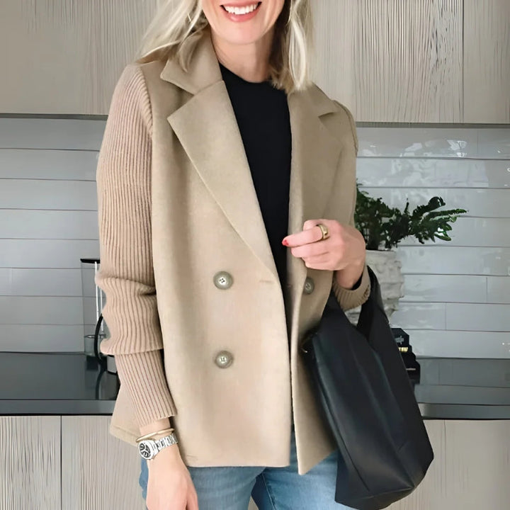 Kira – Stylish Knitted Blazer
