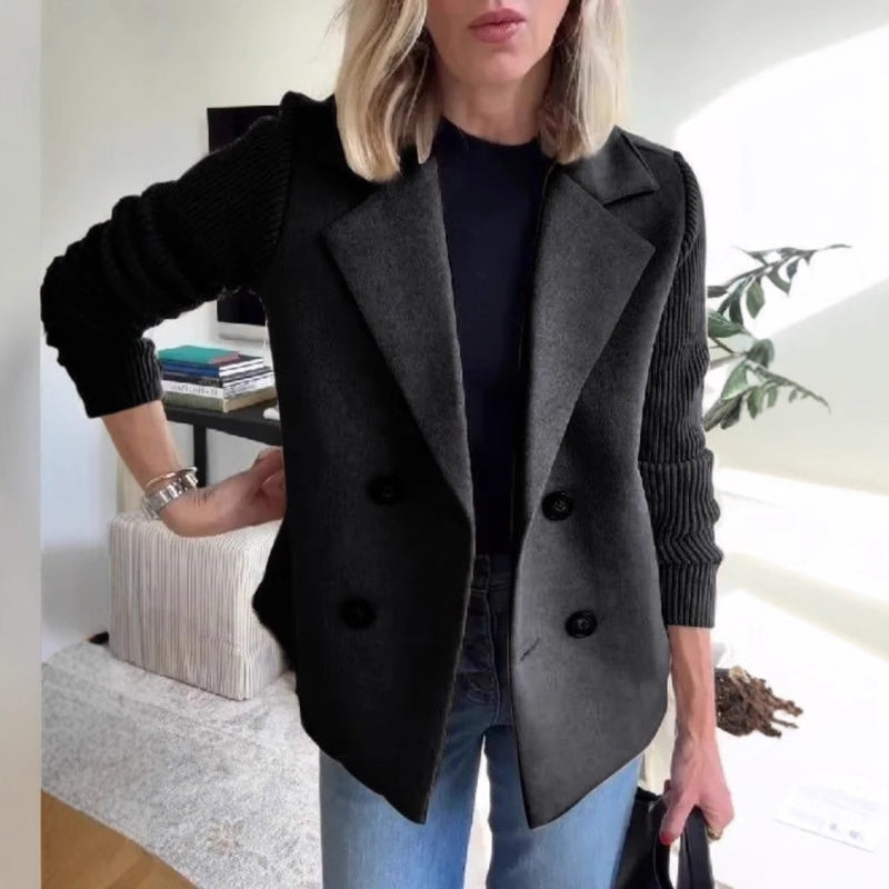 Kira – Stylish Knitted Blazer