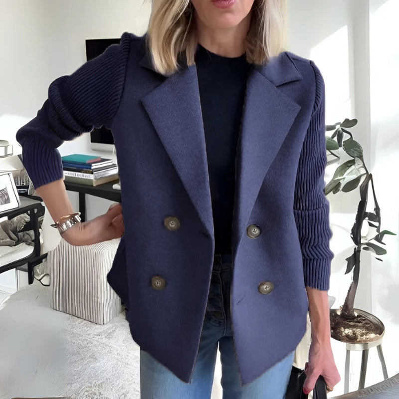 Kira – Stylish Knitted Blazer