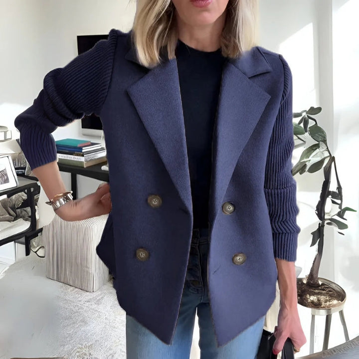 Kira – Stylish Knitted Blazer