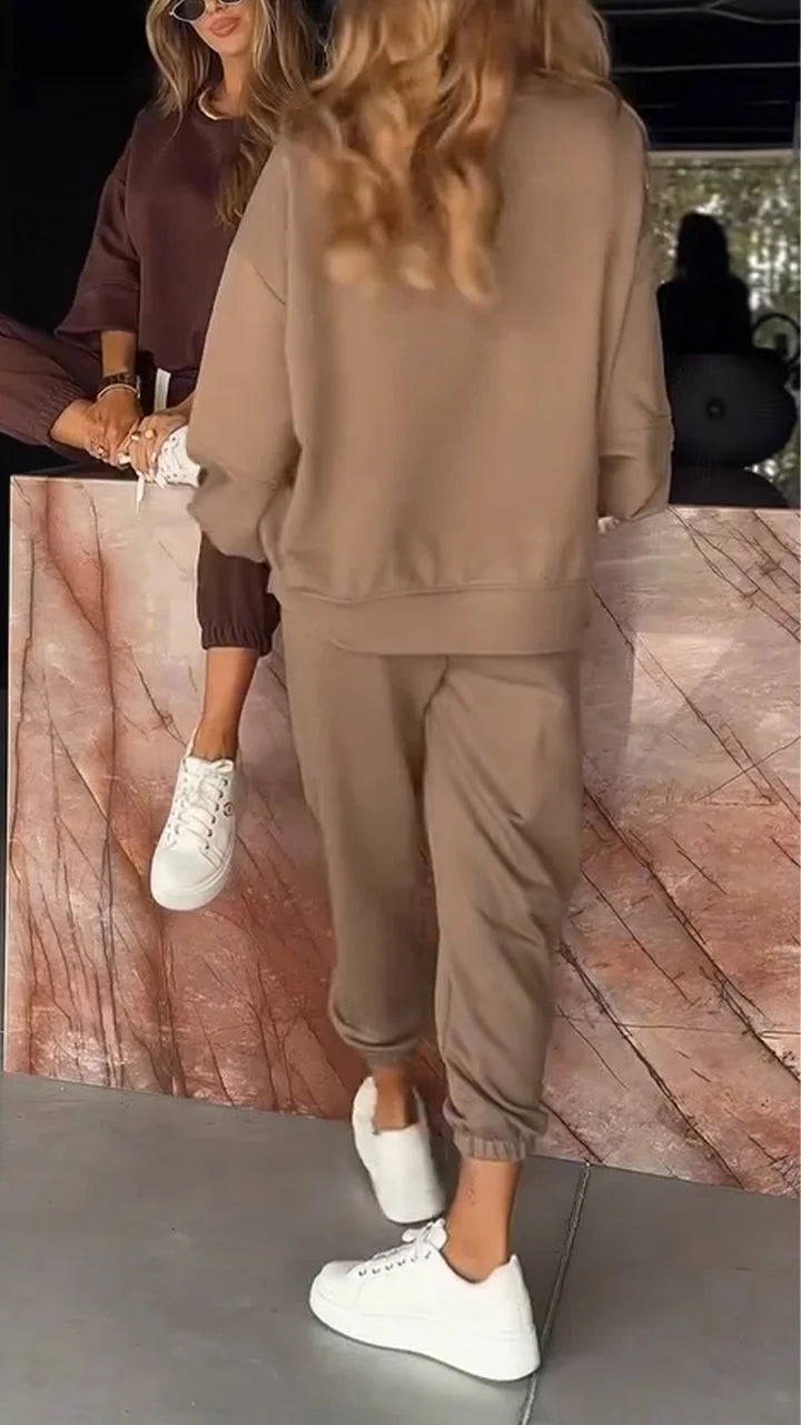 Zendaya – Chic Two-Piece Set